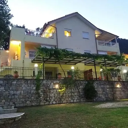 Nestor Chrisi Ammoudia