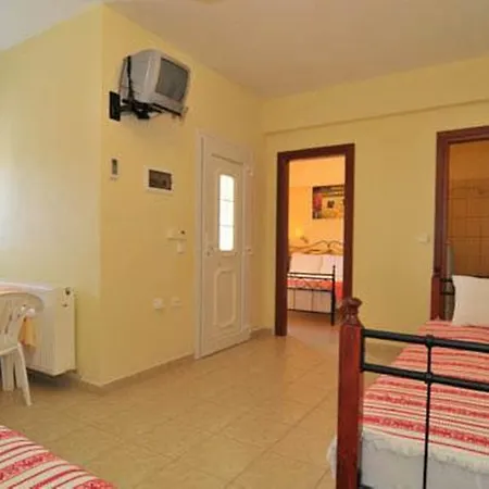 Nestor * Chrysi Ammoudia