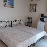 Nestor * 크리시 아모우디아