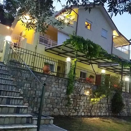 Nestor * クリッシ・アモウディア