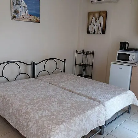 Nestor * クリッシ・アモウディア